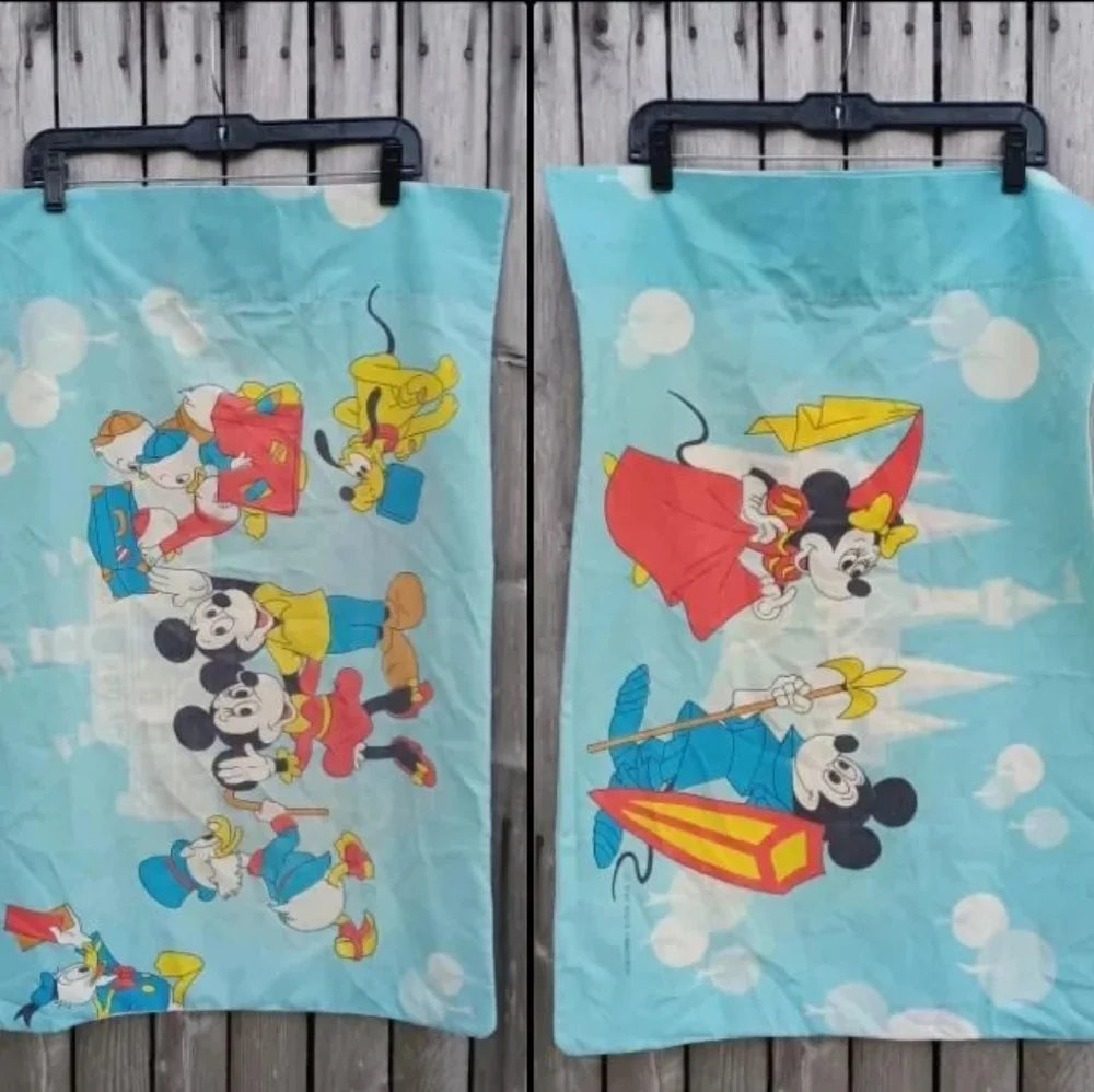 Vintage 70s Walt Disney Frontierland Donald duck Mickey pillowcase & bedspread